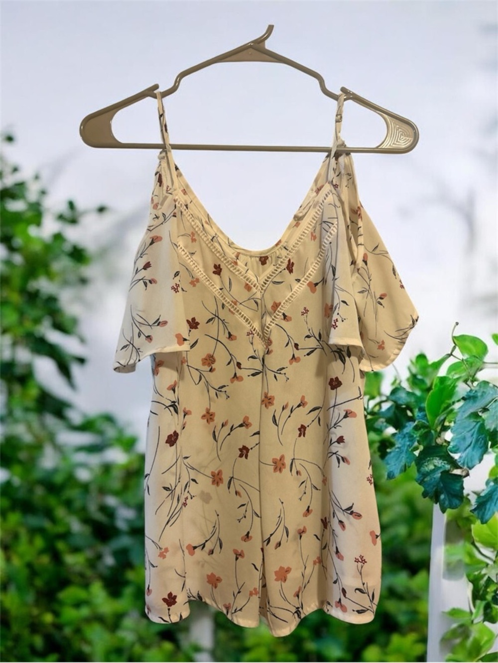 Sienna Sky White Floral Cold-Shoulder Top